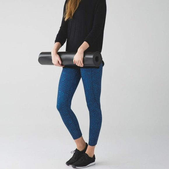 Lululemon Pure Practice 7/8 Leggings - Picture 3 of 12